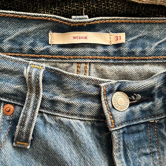 Levi’s Wedgie Jeans - Picture 3 of 8